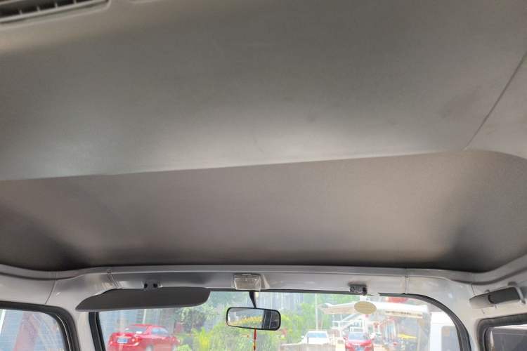 Used Wuling Zhiguang 2023 1.5L Practical Version 5/7 Seats Headliner