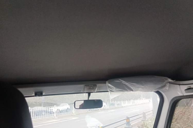 Used Wuling Zhiguang 2023 1.5L Practical Version 5/7 Seats Headliner