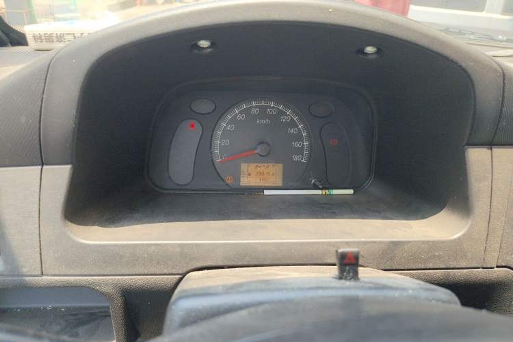 Used Wuling Zhiguang 2023 1.5L Practical Version 5/7 Seats Instrument Cluster
