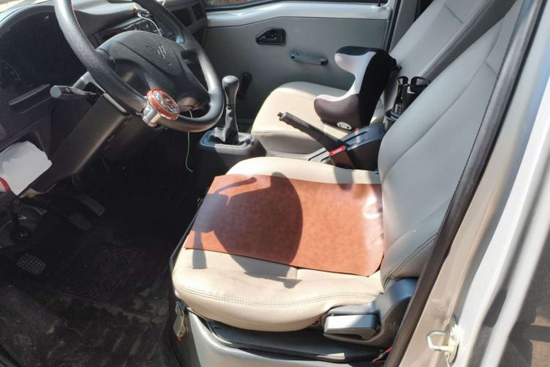 Used Wuling Zhiguang 2023 1.5L Practical Version 5/7 Seats Left Front Seat