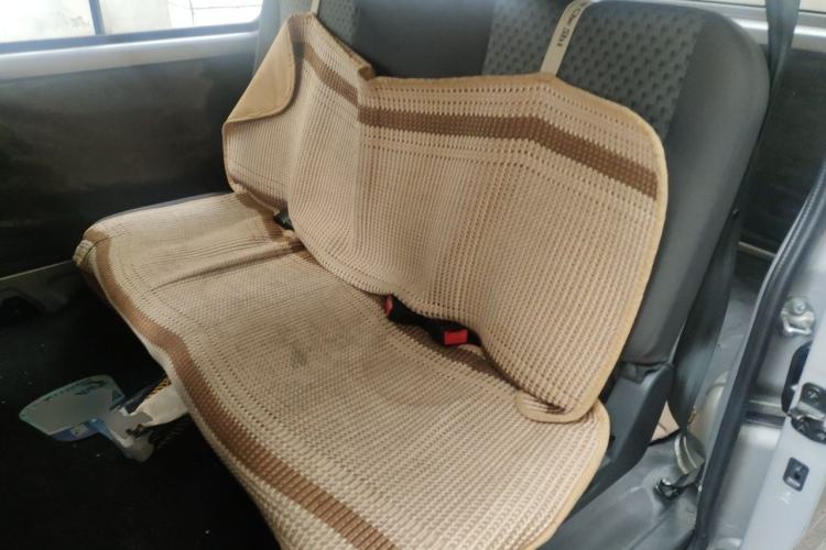 Used Wuling Zhiguang 2023 1.5L Practical Version 5/7 Seats Left Rear Seat