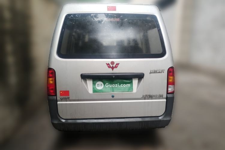 Used Wuling Zhiguang 2023 1.5L Practical Version 5/7 Seats Rear