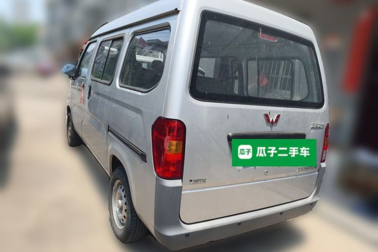Used Wuling Zhiguang 2023 1.5L Practical Version 5/7 Seats Rear Left 45 Deg