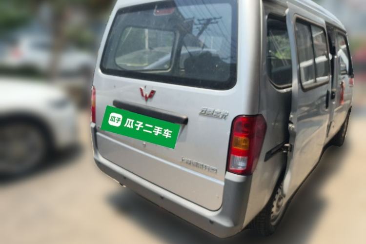 Used Wuling Zhiguang 2023 1.5L Practical Version 5/7 Seats Rear Right 45 Deg