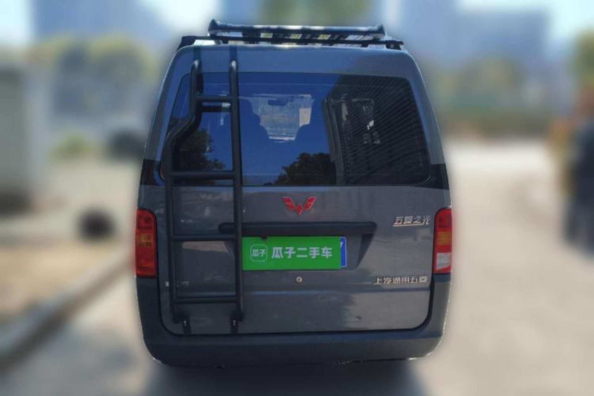 Used Wuling Zhiguang 2023 1.5L Practical Version 5/7 Seats Rear