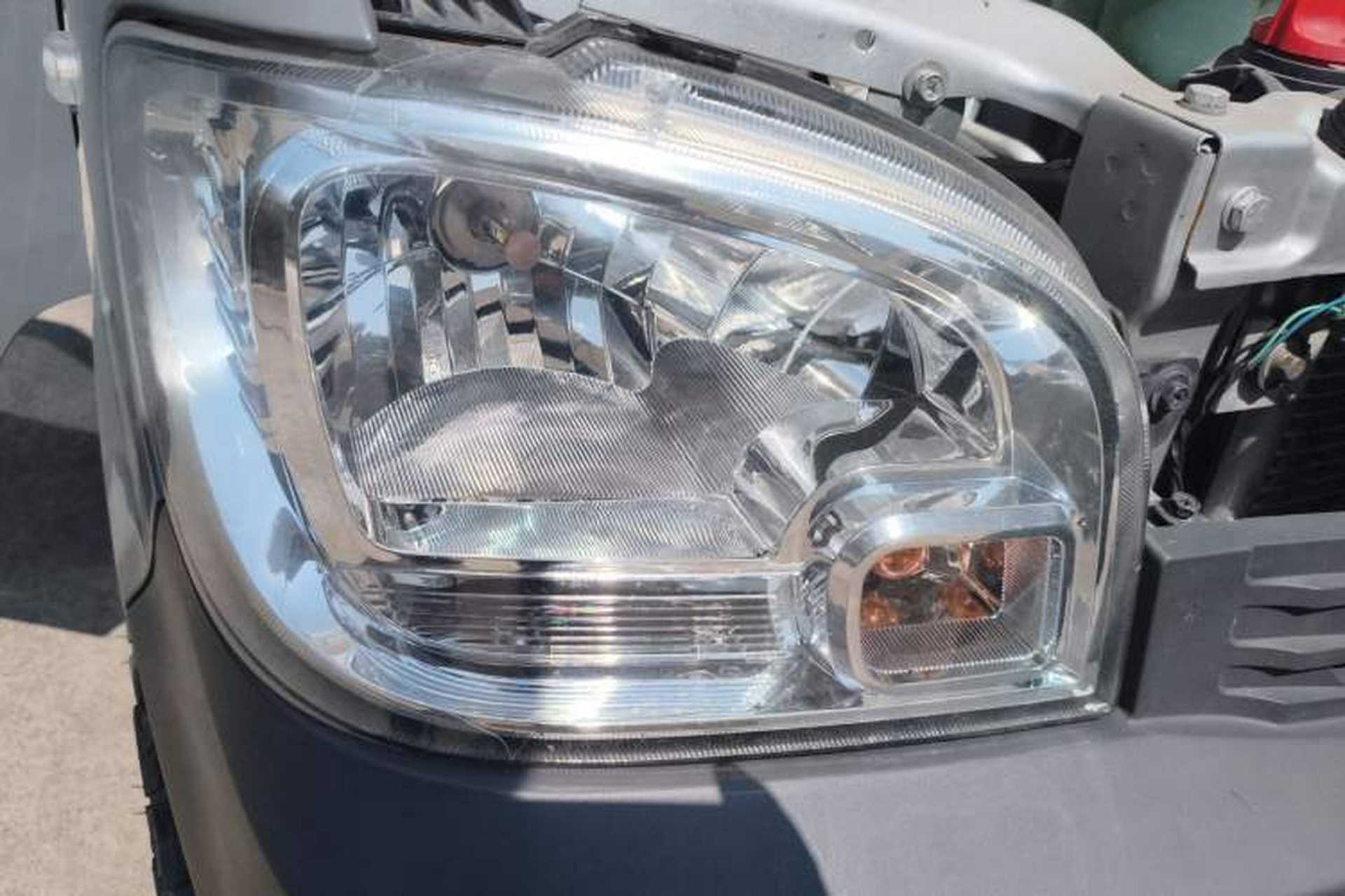 Used Wuling Zhiguang 2023 1.5L Practical Version 5/7 Seats Right Front Headlight