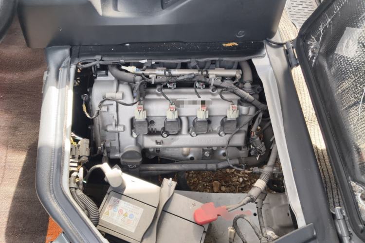 Used Wuling Zhiguang 2023 1.5L Practical Version 5/7 Seats Engine Bay
