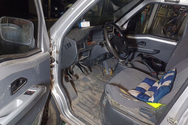Used Wuling Zhiguang 2023 1.5L Utility Version with Enclosed Windows 2 Seats Driver Seat