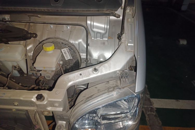 Used Wuling Zhiguang 2023 1.5L Utility Version with Enclosed Windows 2 Seats Engine Bay Left