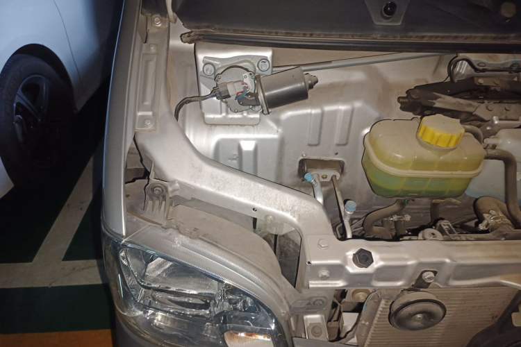 Used Wuling Zhiguang 2023 1.5L Utility Version with Enclosed Windows 2 Seats Engine Bay Right