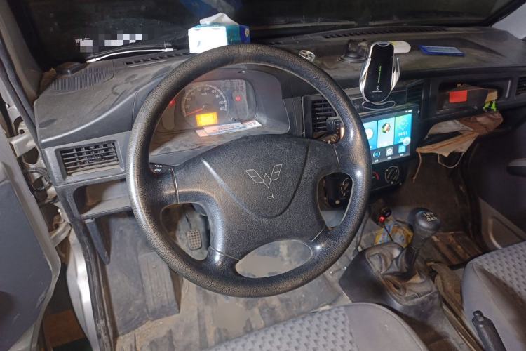 Used Wuling Zhiguang 2023 1.5L Utility Version with Enclosed Windows 2 Seats Steering Wheel