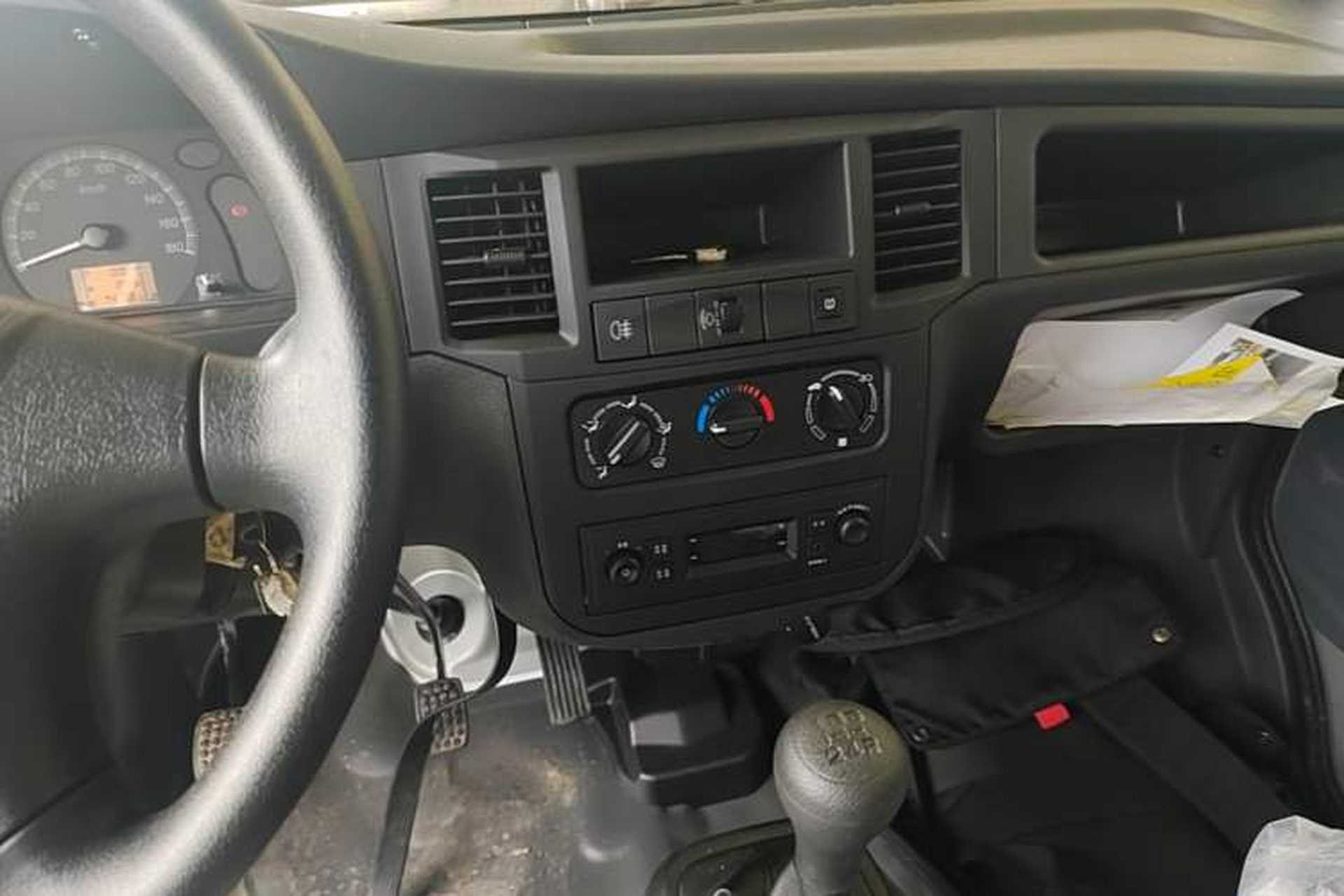 Used Wuling Zhiguang 2023 1.5L Practical Version 5/7 Seats Audio And AC Panel