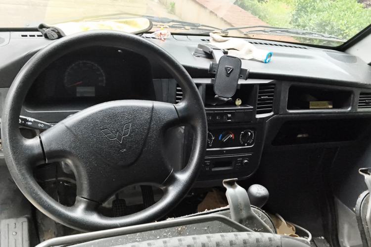 Used Wuling Zhiguang 2023 1.5L Utility Version with Enclosed Windows 2 Seats Center Console