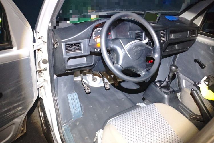 Used Wuling Zhiguang 2023 1.5L Utility Version with Enclosed Windows 2 Seats Center Console