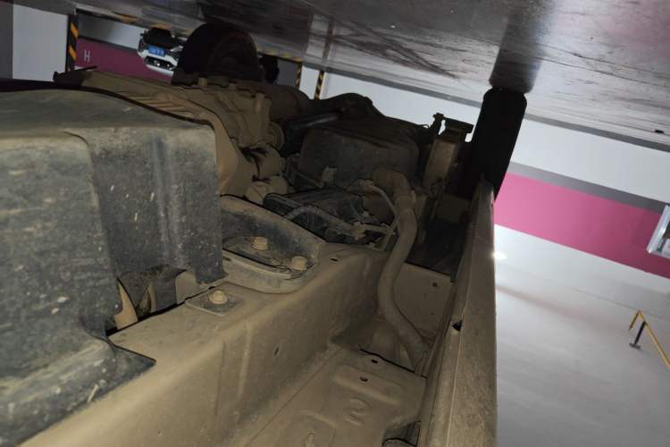 Used Wuling Zhiguang 2023 1.5L Practical Version 5/7 Seats Chassis Front Right