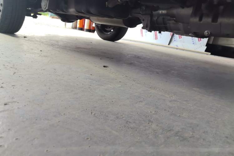 Used Wuling Zhiguang 2023 1.5L Practical Version 5/7 Seats Chassis Front Right