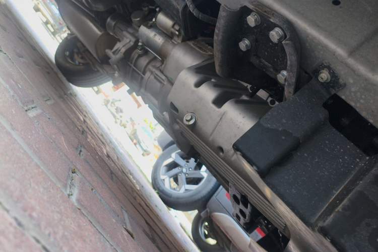 Used Wuling Zhiguang 2023 1.5L Practical Version 5/7 Seats Chassis Front Right