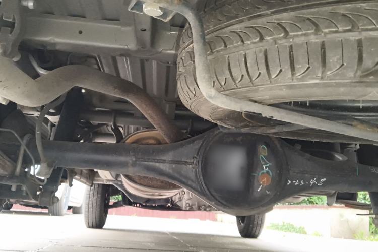 Used Wuling Zhiguang 2023 1.5L Utility Version with Enclosed Windows 2 Seats Chassis Rear