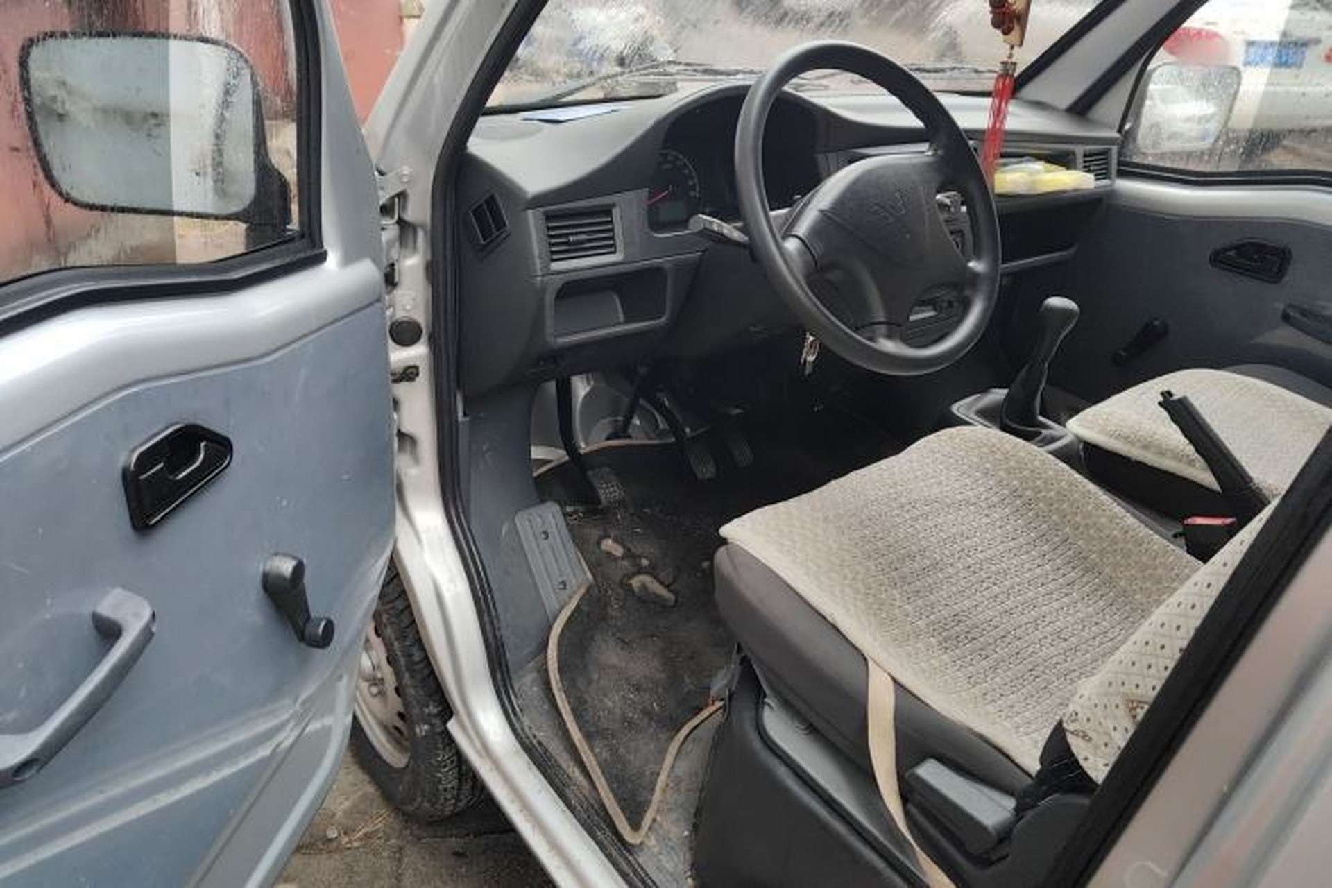 Used Wuling Zhiguang 2023 1.5L Practical Version 5/7 Seats Driver Seat