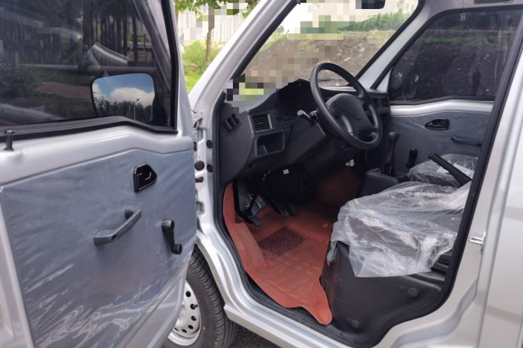 Used Wuling Zhiguang 2023 1.5L Practical Version 5/7 Seats Driver Seat