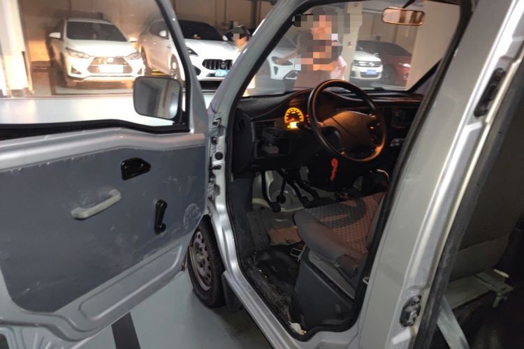 Used Wuling Zhiguang 2023 1.5L Practical Version 5/7 Seats Driver Seat