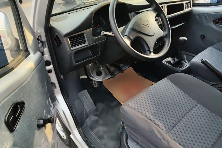 Used Wuling Zhiguang 2023 1.5L Utility Version with Enclosed Windows 2 Seats Driver Seat