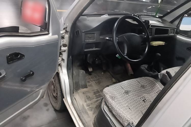Used Wuling Zhiguang 2023 1.5L Practical Version 5/7 Seats Driver Seat
