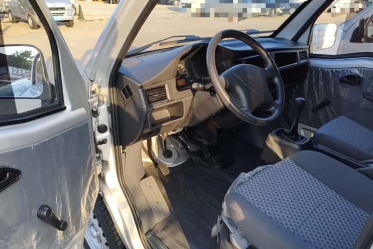 Used Wuling Zhiguang 2023 1.5L Practical Version 5/7 Seats Driver Seat