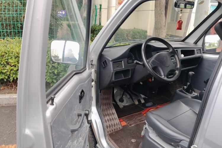Used Wuling Zhiguang 2023 1.5L Practical Version 5/7 Seats Driver Seat