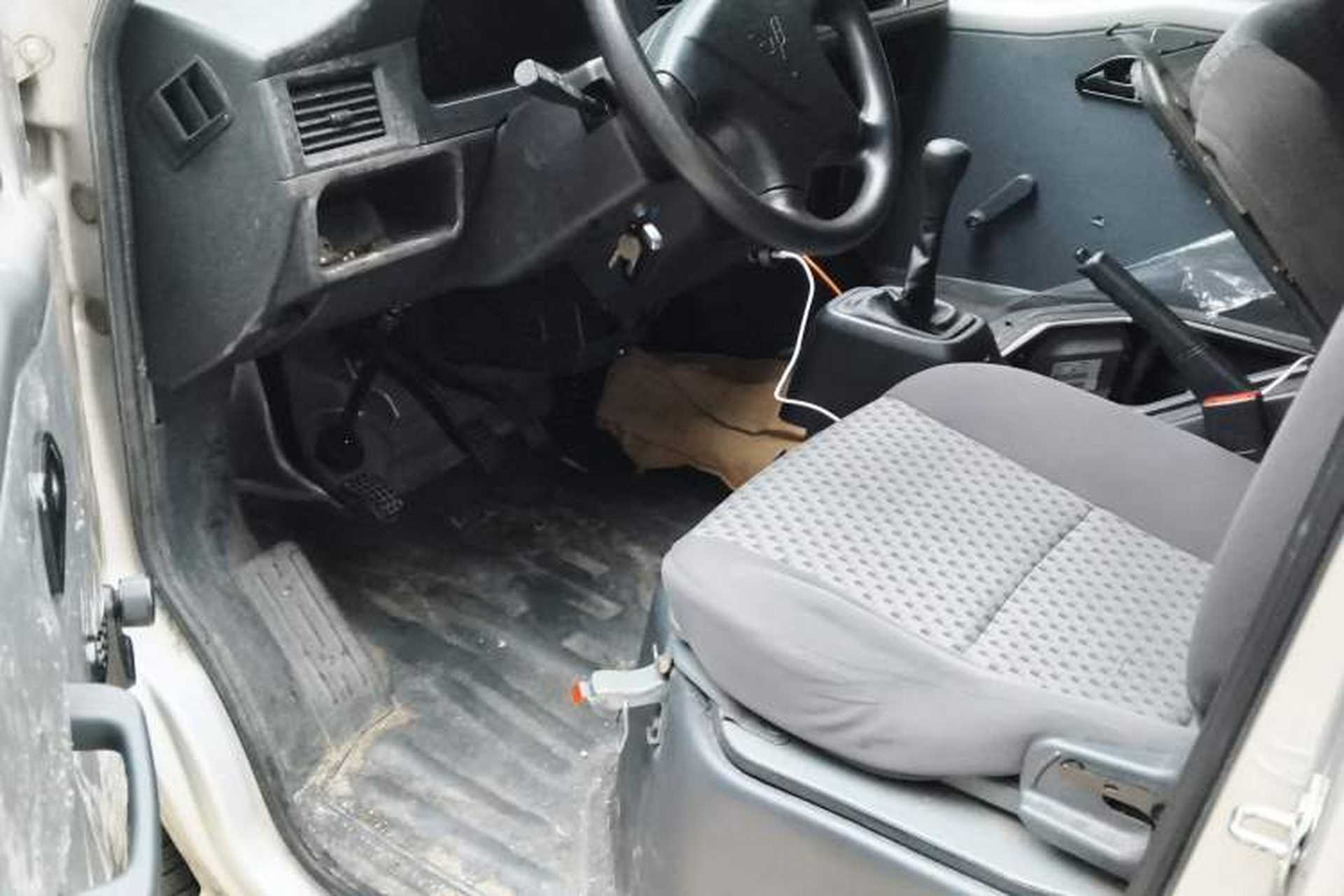 Used Wuling Zhiguang 2023 1.5L Utility Version with Enclosed Windows 2 Seats Driver Seat