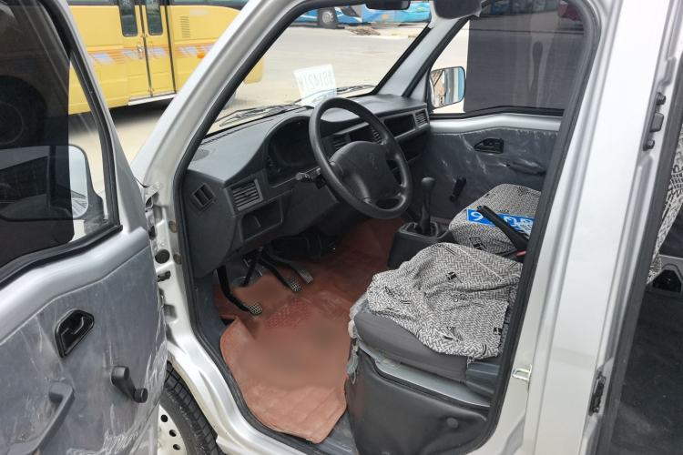 Used Wuling Zhiguang 2023 1.5L Practical Version 5/7 Seats Driver Seat