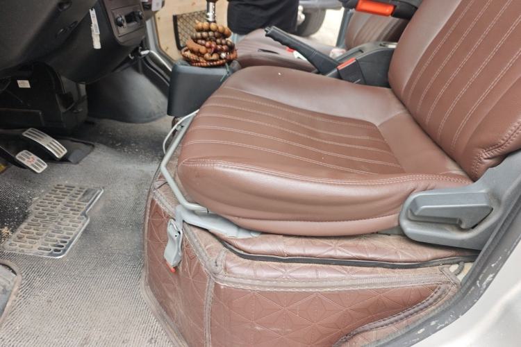 Used Wuling Zhiguang 2023 1.5L Practical Version 5/7 Seats Driver Seat