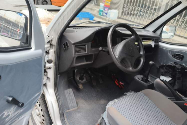 Used Wuling Zhiguang 2023 1.5L Practical Version 5/7 Seats Driver Seat