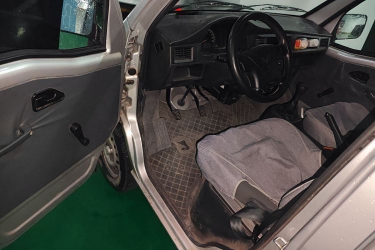 Used Wuling Zhiguang 2023 1.5L Practical Version 5/7 Seats Driver Seat