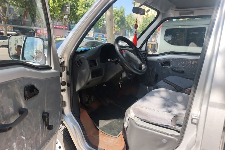 Used Wuling Zhiguang 2023 1.5L Practical Version 5/7 Seats Driver Seat