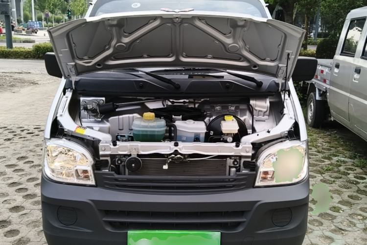 Used Wuling Zhiguang 2023 1.5L Practical Version 5/7 Seats Engine Bay