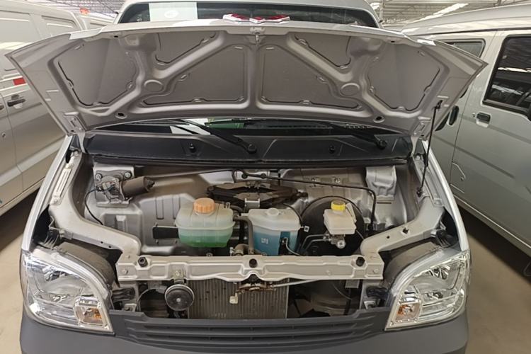 Used Wuling Zhiguang 2023 1.5L Practical Version 5/7 Seats Engine Bay