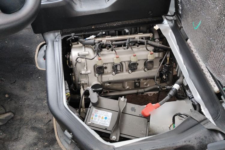 Used Wuling Zhiguang 2023 1.5L Practical Version 5/7 Seats Engine Bay