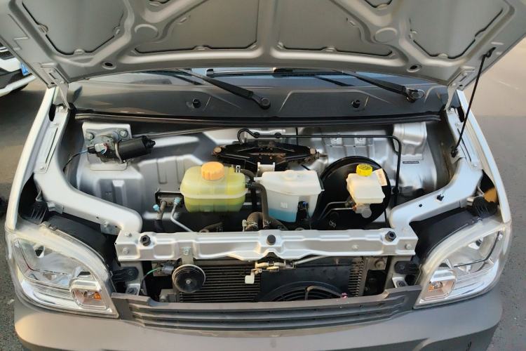 Used Wuling Zhiguang 2023 1.5L Utility Version with Enclosed Windows 2 Seats Engine Bay