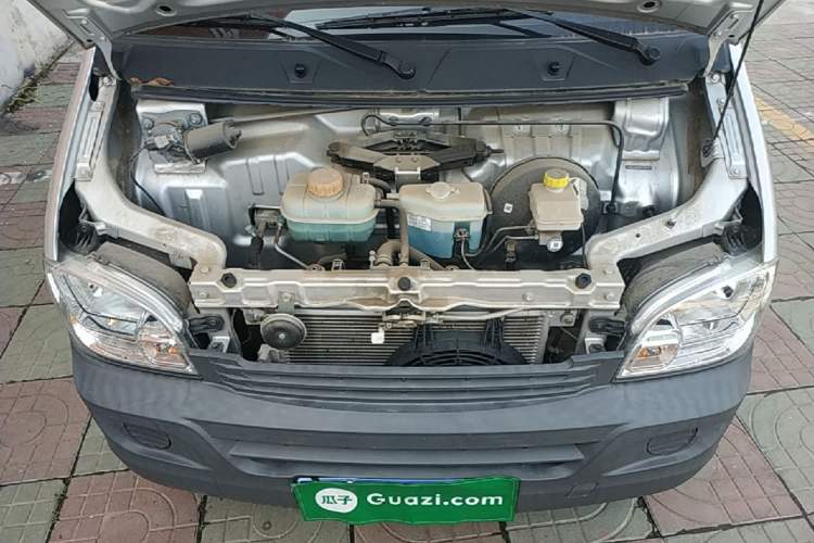 Used Wuling Zhiguang 2023 1.5L Practical Version 5/7 Seats Engine Bay