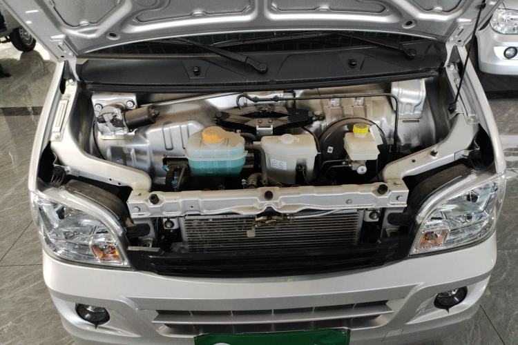 Used Wuling Zhiguang 2023 1.5L Practical Version 5/7 Seats Engine Bay