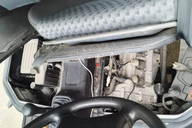 Used Wuling Zhiguang 2023 1.5L Utility Version with Enclosed Windows 2 Seats Engine Bay