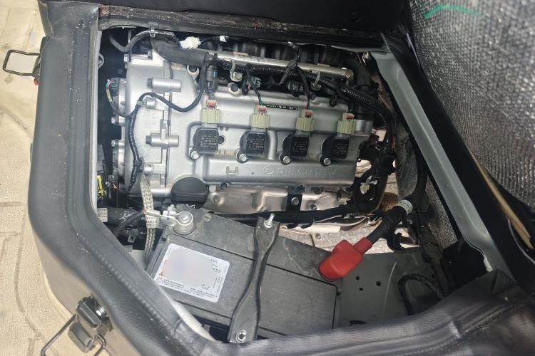Used Wuling Zhiguang 2023 1.5L Practical Version 5/7 Seats Engine Bay