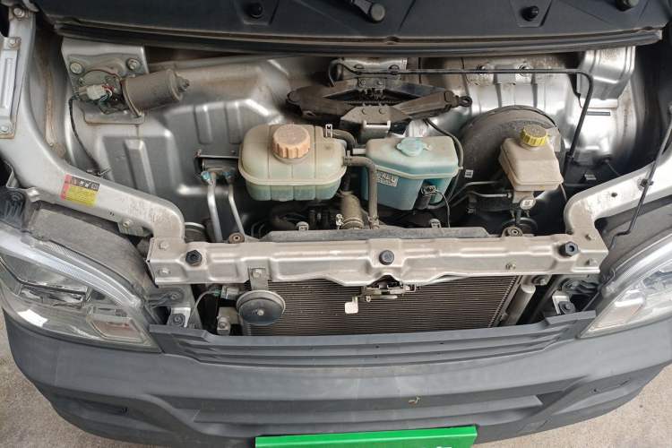 Used Wuling Zhiguang 2023 1.5L Practical Version 5/7 Seats Engine Bay