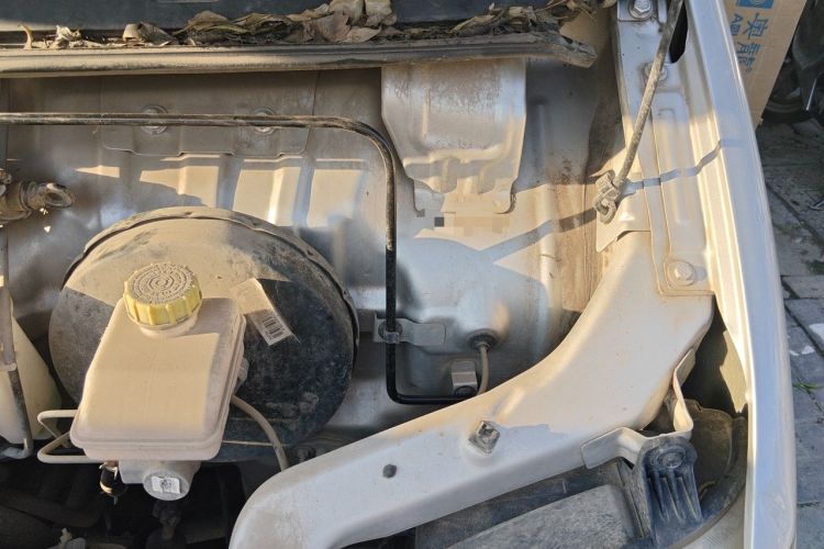 Used Wuling Zhiguang 2023 1.5L Utility Version with Enclosed Windows 2 Seats Engine Bay Left