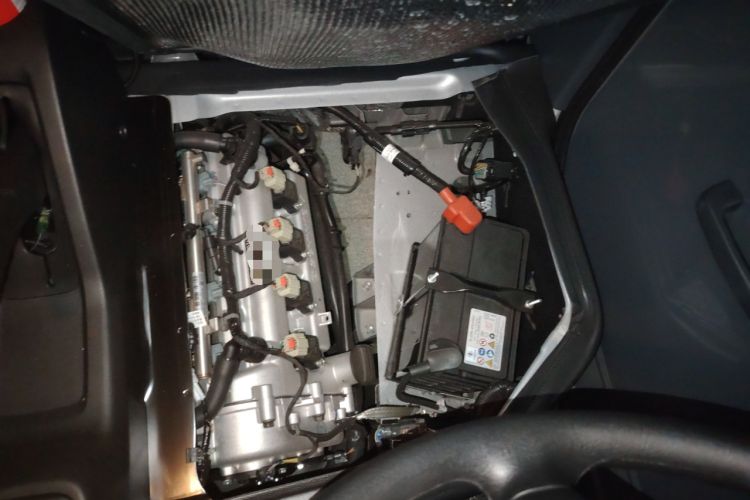 Used Wuling Zhiguang 2023 1.5L Practical Version 5/7 Seats Engine Bay Left