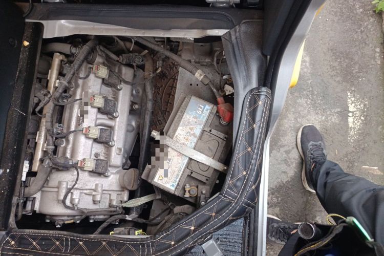 Used Wuling Zhiguang 2023 1.5L Practical Version 5/7 Seats Engine Bay Left