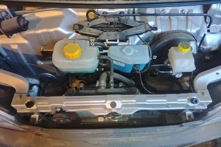 Used Wuling Zhiguang 2023 1.5L Practical Version 5/7 Seats Engine Bay