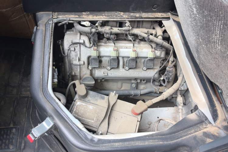 Used Wuling Zhiguang 2023 1.5L Practical Version 5/7 Seats Engine Bay Right
