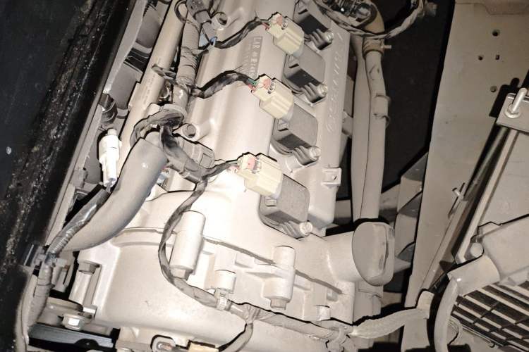 Used Wuling Zhiguang 2023 1.5L Utility Version with Enclosed Windows 2 Seats Engine Bay Right